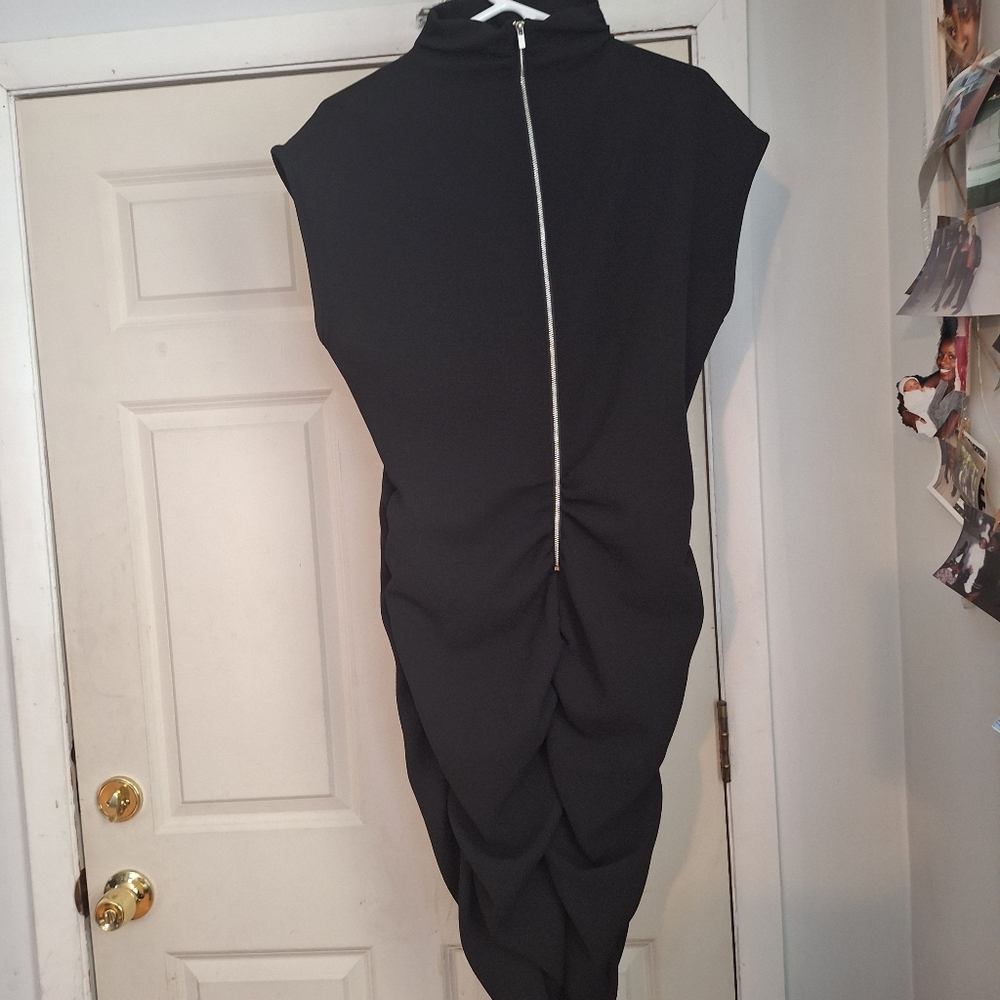 Elegant Black Sleeveless Dress